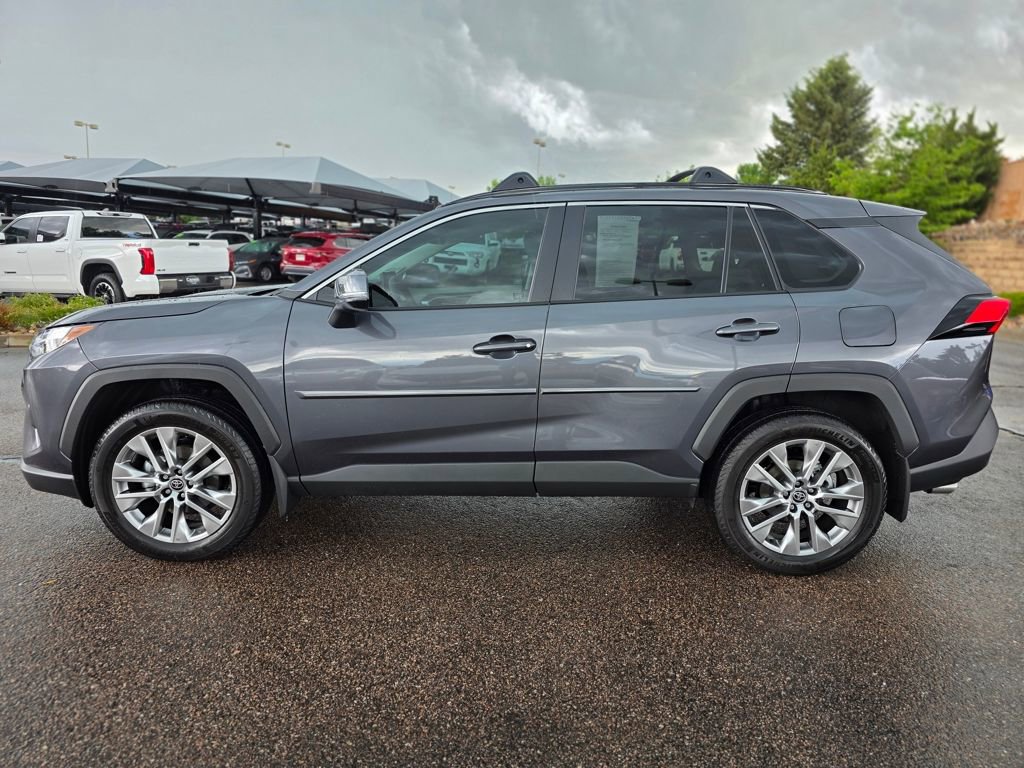 Used 2025 Toyota RAV4 XLE Premium image 5