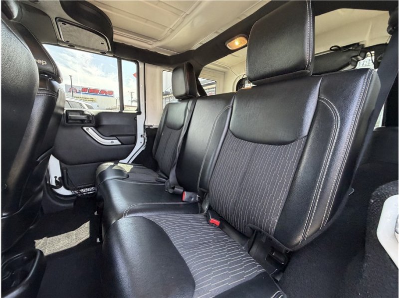 Used 2015 Jeep Wrangler Unlimited Sport AWD/4WD image 23