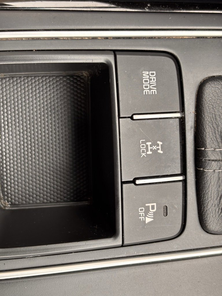 Used 2016 Kia Sorento SX image 15