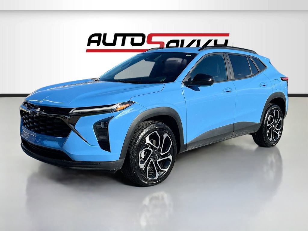 Used 2024 Chevrolet Trax RS w/ Sunroof Package FWD image 3