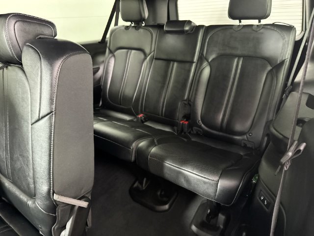 Used 2024 Jeep Wagoneer L Series III w/ Flexible Seating Group AWD/4WD image 22