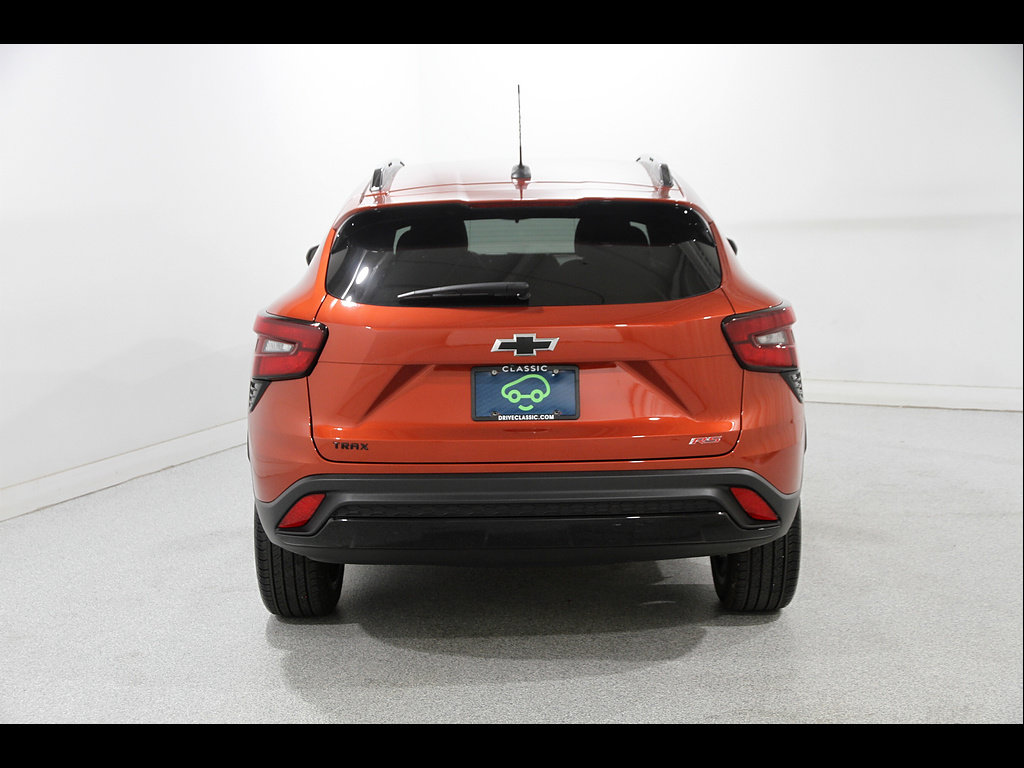 Certified 2024 Chevrolet Trax RS FWD image 19