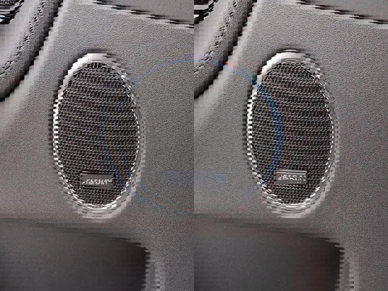 Certified 2025 Land Rover Discovery Sport S image 31