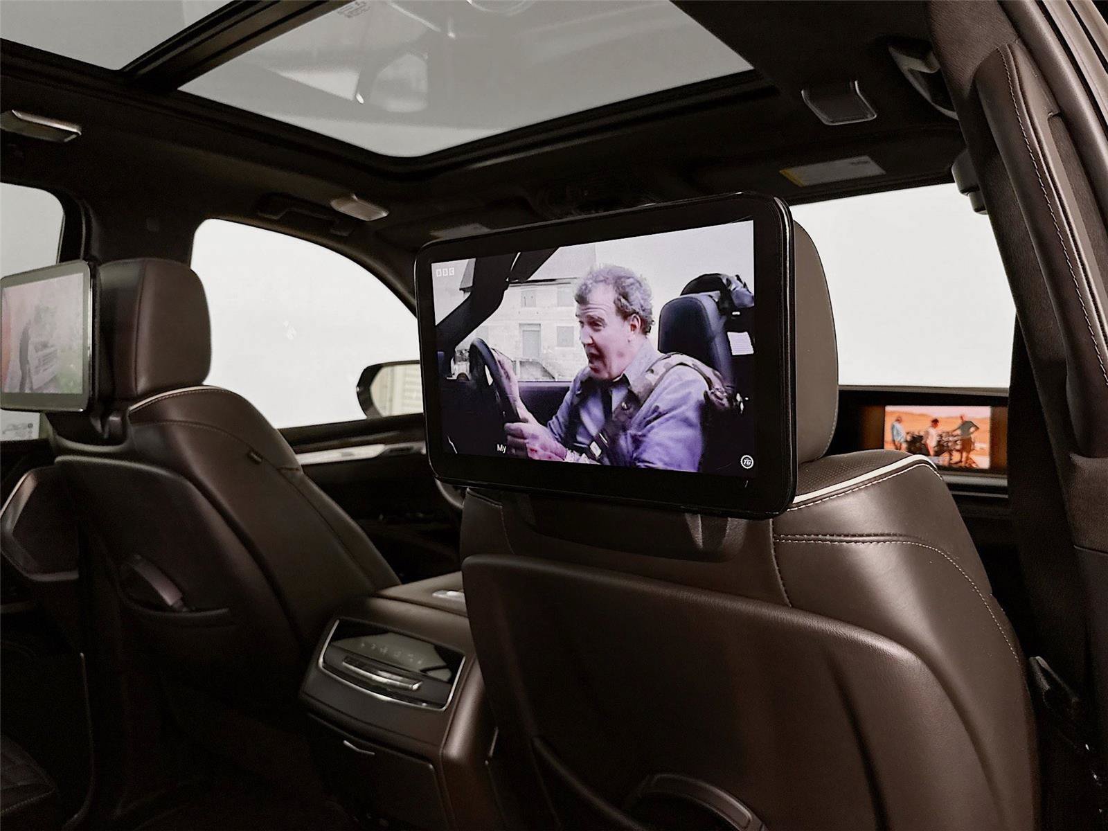 Used 2025 Cadillac Escalade ESV V AWD/4WD image 24