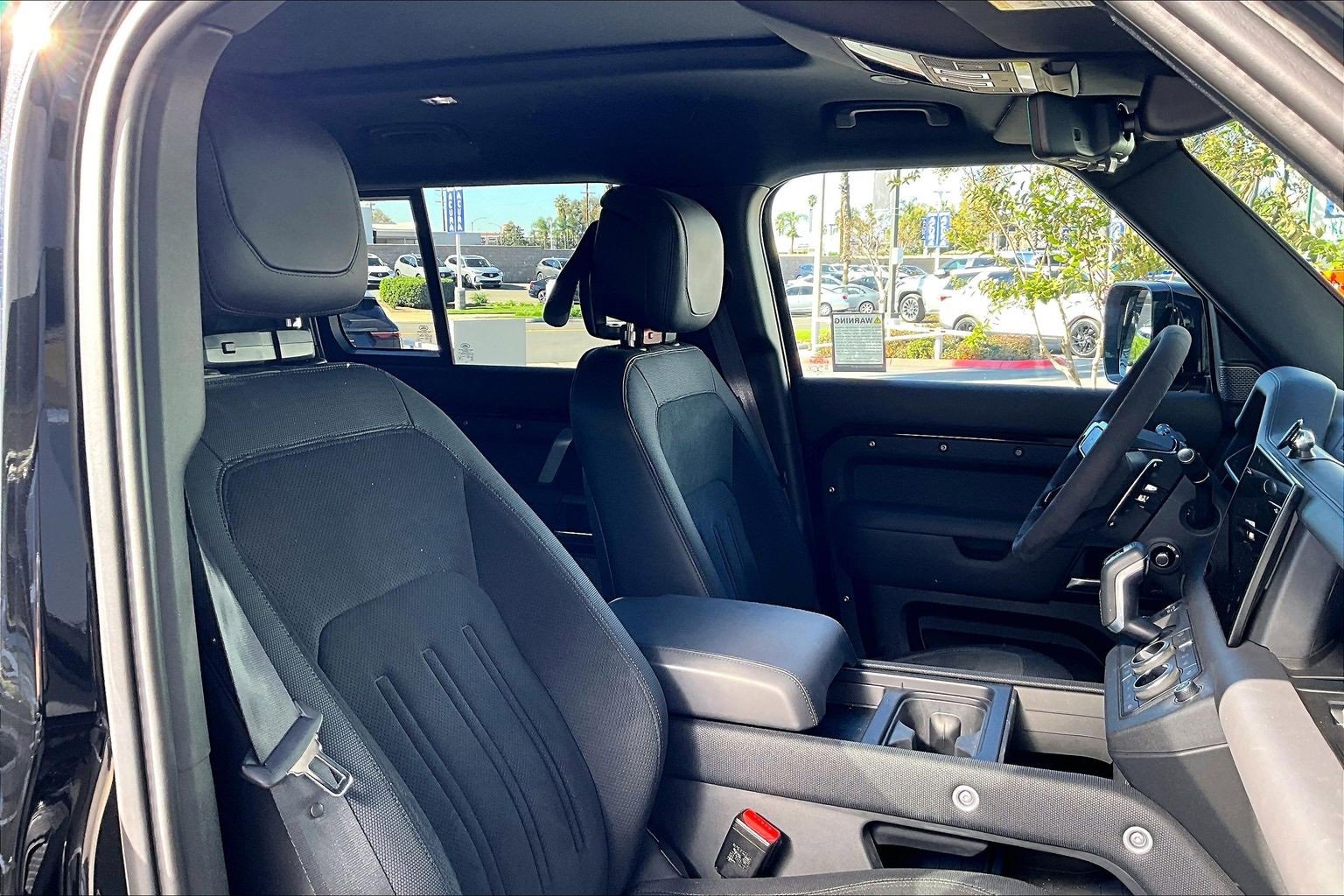 Used 2023 Land Rover Defender 110 V8 image 7