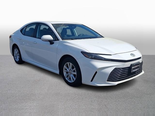 Used 2025 Toyota Camry LE FWD image 3
