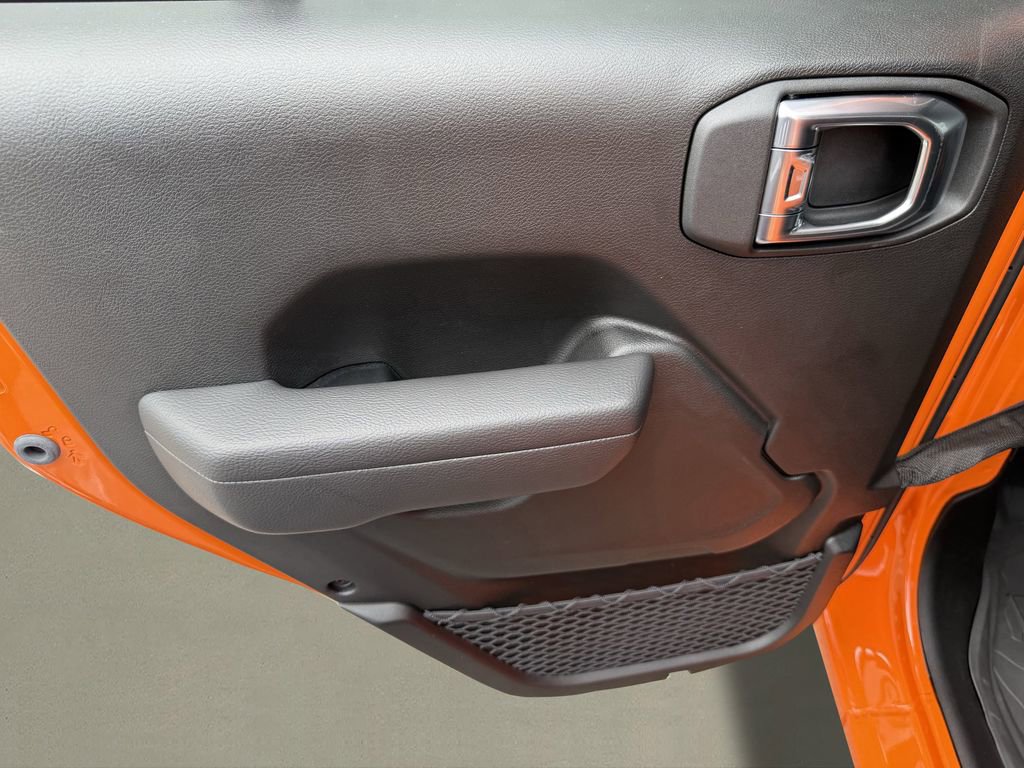 New 2025 Jeep Gladiator Sport image 23