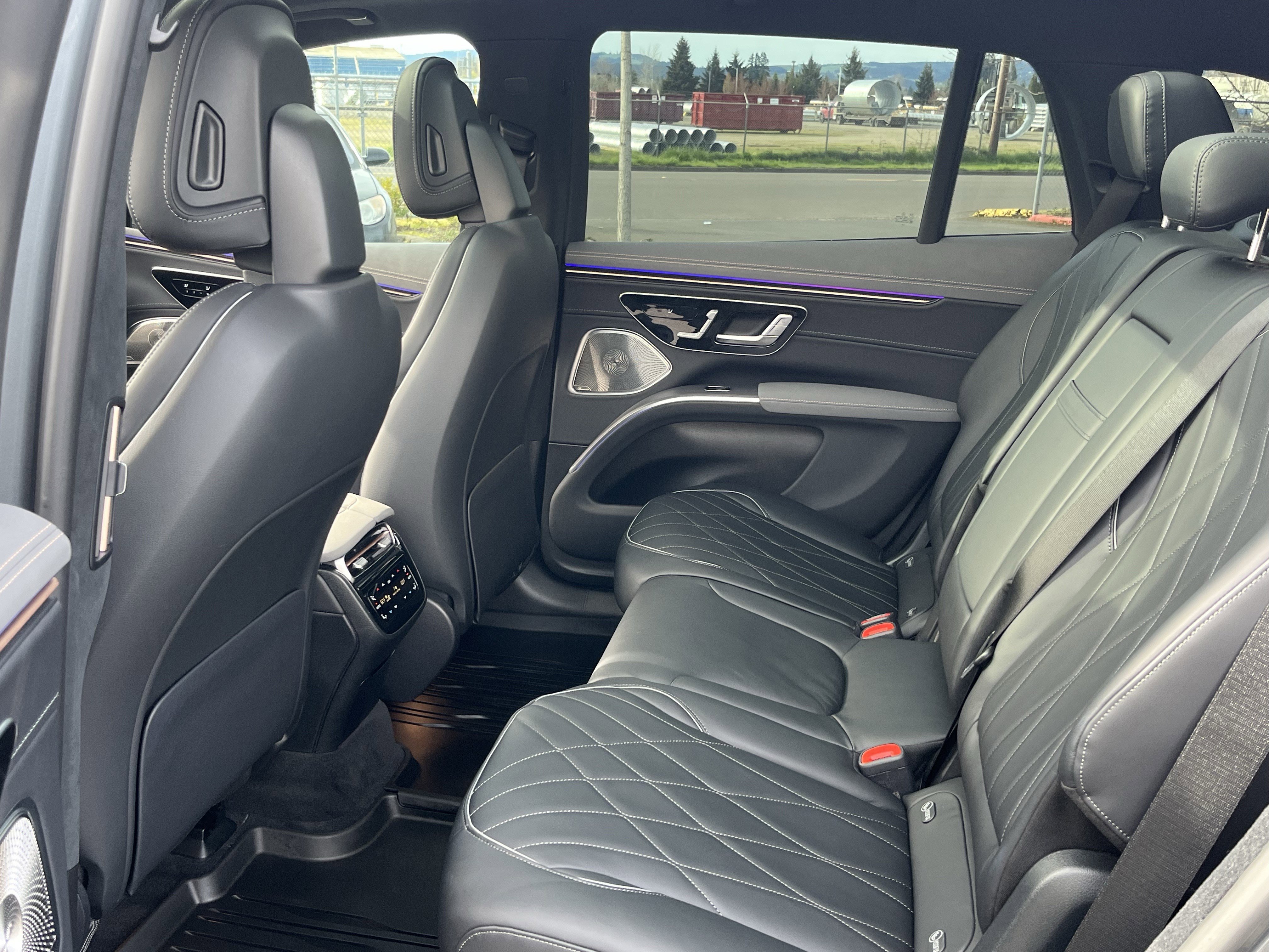 Used 2023 Mercedes-Benz EQS 580 4MATIC SUV image 13