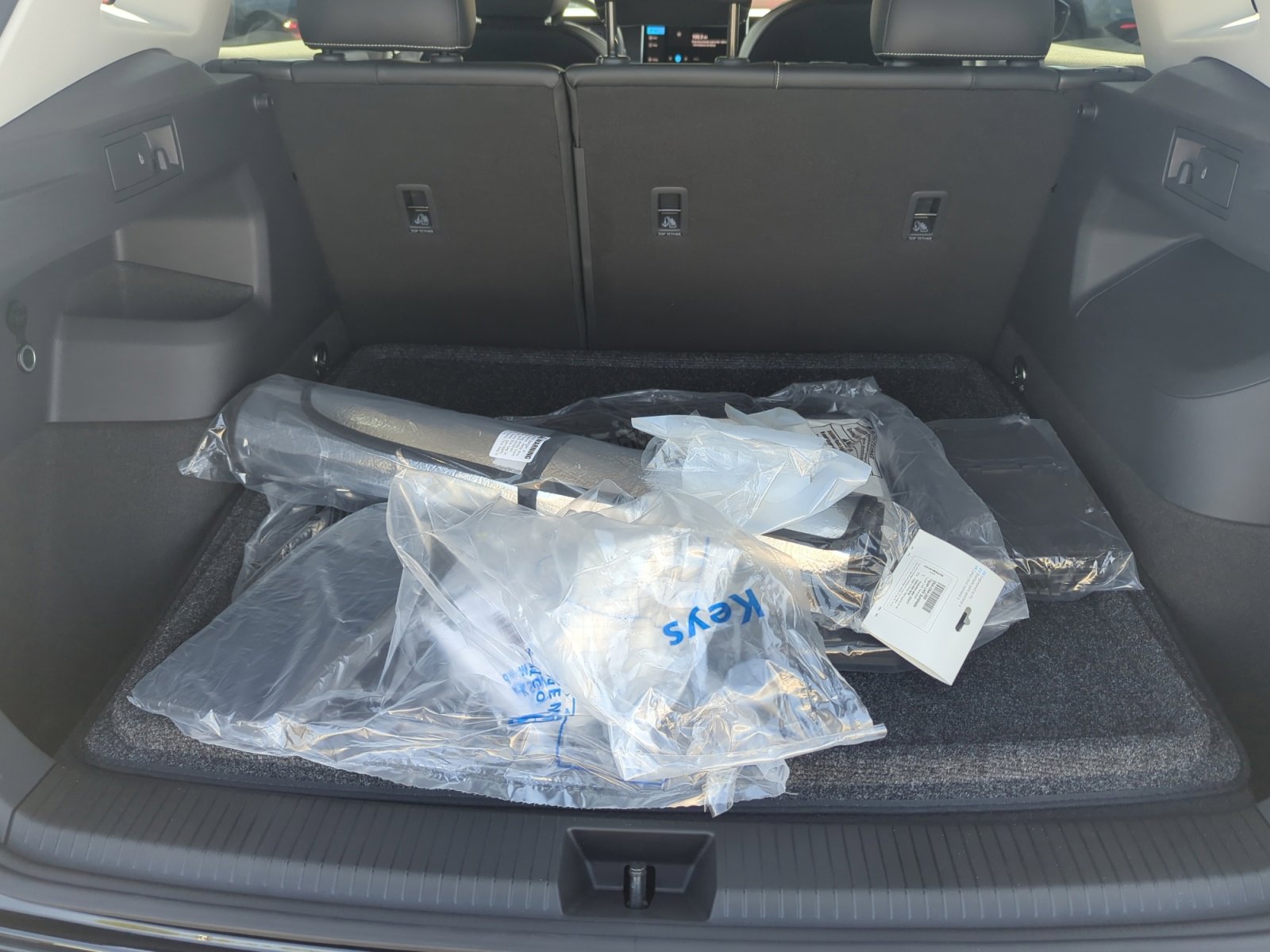 New 2025 Volkswagen Tiguan SE image 31