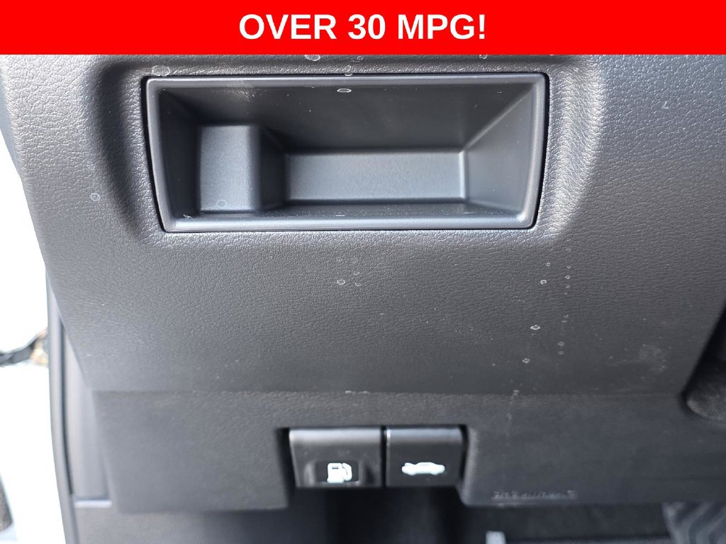 New 2025 Nissan Versa SR w/ Trunk Package FWD image 19