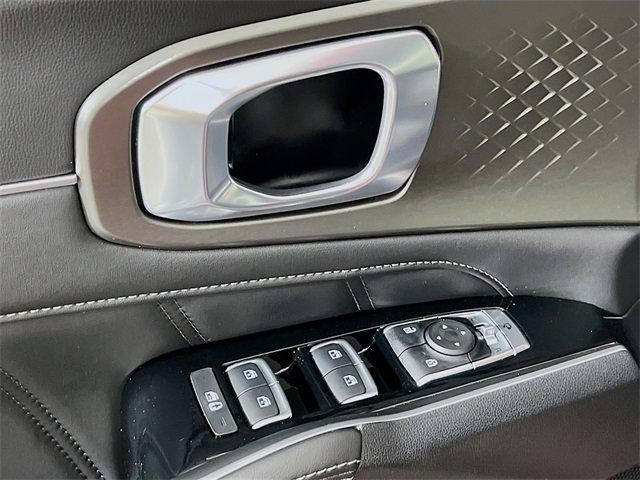 Used 2023 Kia Sorento SX image 9