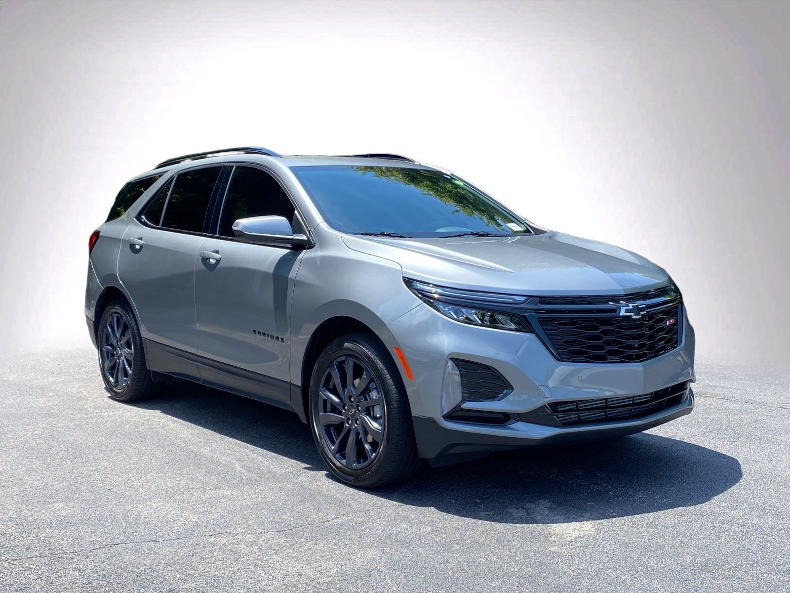Used 2024 Chevrolet Equinox RS w/ RS Leather Package FWD image 2