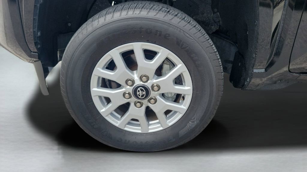 Certified 2024 Toyota Tacoma SR5 AWD/4WD image 24