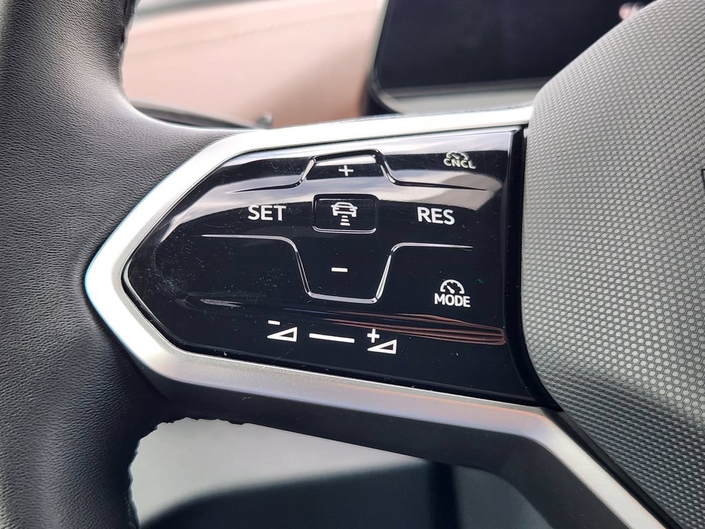Certified 2024 Volkswagen ID.4 Pro AWD/4WD image 22
