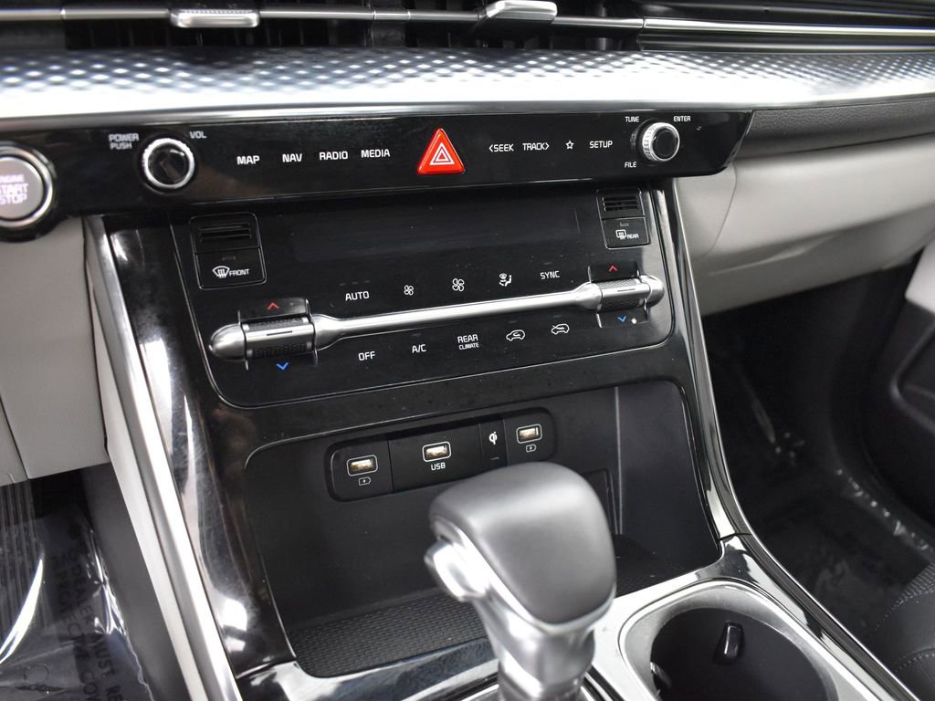 Certified 2024 Kia Carnival SX Prestige image 15