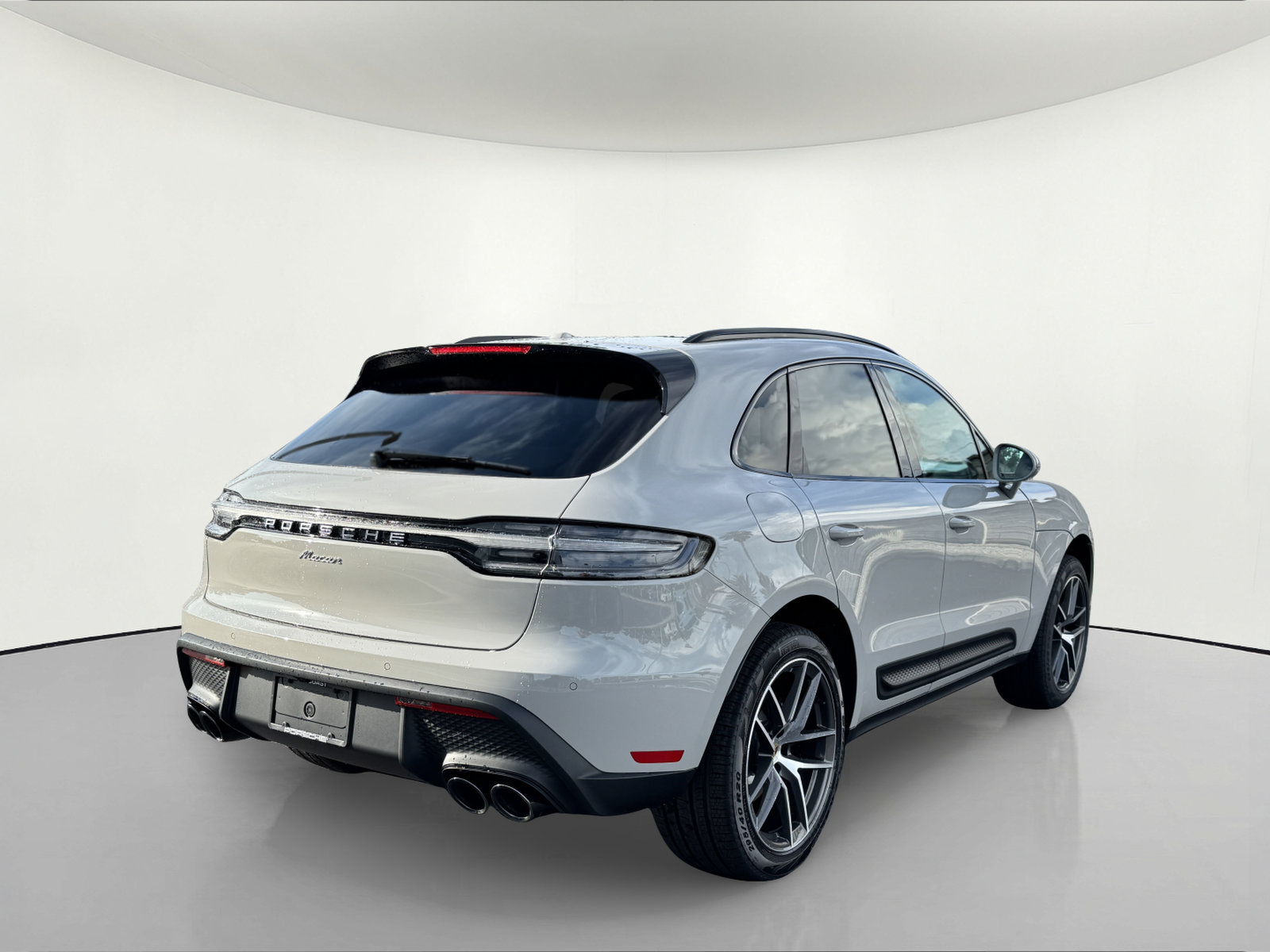 New 2025 Porsche Macan AWD/4WD image 6
