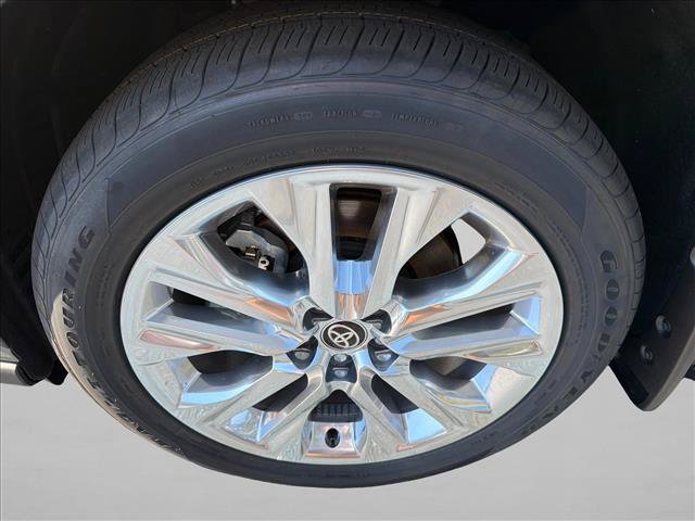 New 2026 Toyota Highlander Limited AWD/4WD image 11
