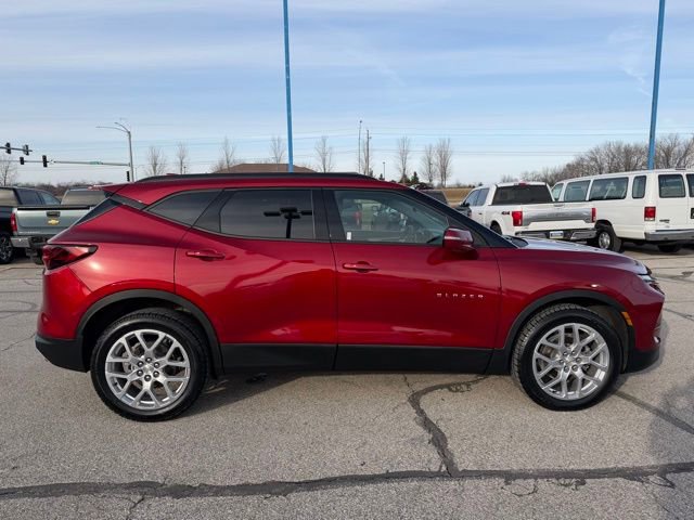 Used 2023 Chevrolet Blazer LT image 3
