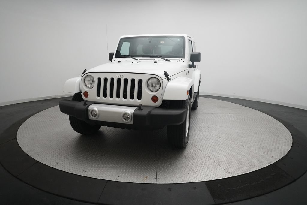 Used 2012 Jeep Wrangler Sahara w/ Connectivity Group AWD/4WD image 12