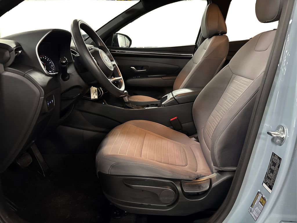 Used 2023 Hyundai Santa Cruz SE w/ Cargo Package image 9