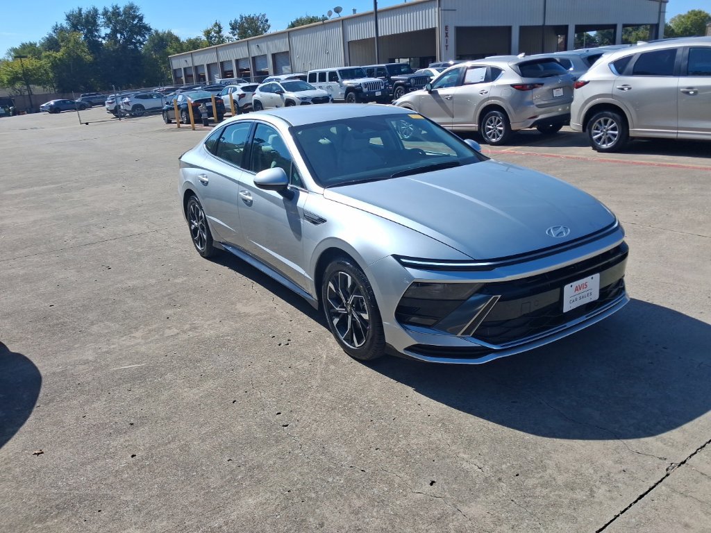 Used 2025 Hyundai Sonata SEL FWD image 6
