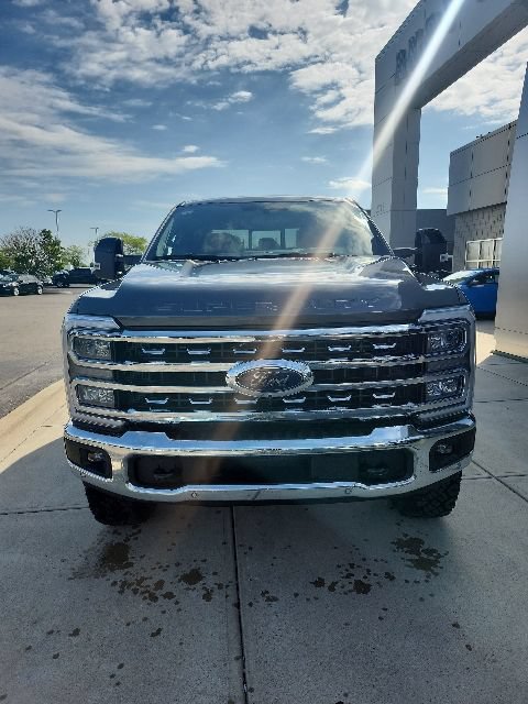 New 2026 Ford F350 Lariat w/ Tremor Off-Road Package AWD/4WD image 3