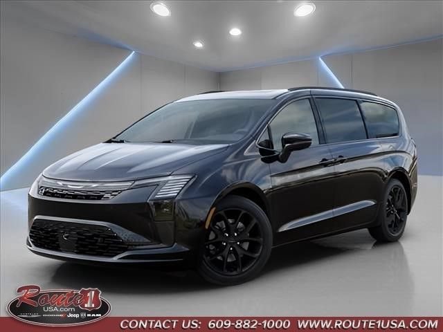 New 2027 Chrysler Pacifica Limited AWD/4WD image 1