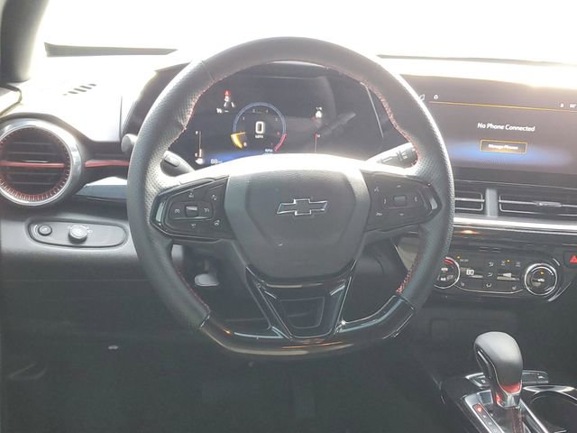 Used 2025 Chevrolet Trax RS w/ Driver Confidence Package image 12