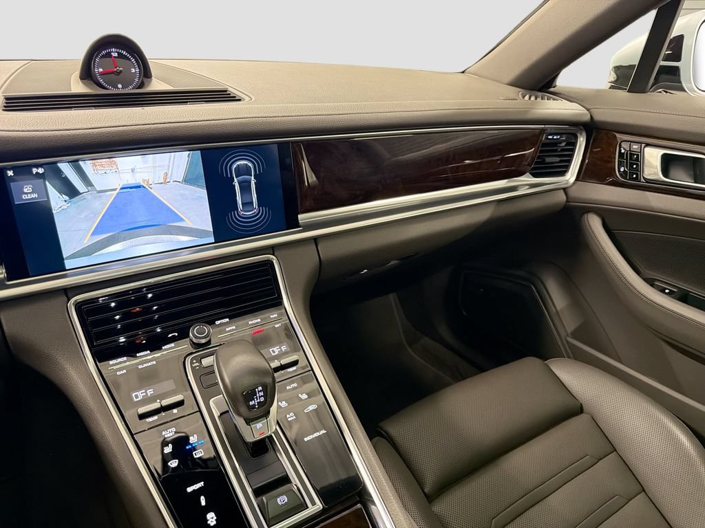 Certified 2018 Porsche Panamera 4 AWD/4WD image 25