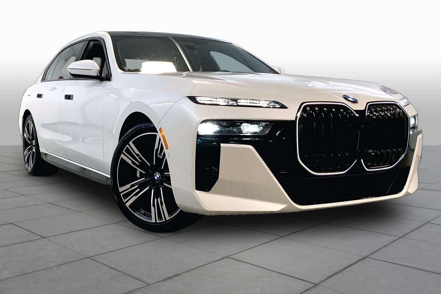 New 2026 BMW 740i xDrive w/ Executive Package AWD/4WD image 2