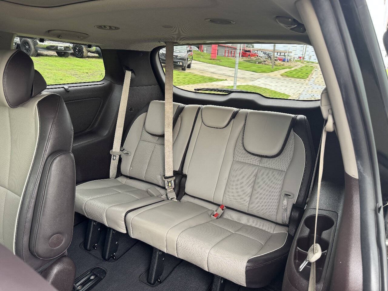 Used 2016 Kia Sedona SX Limited FWD image 13