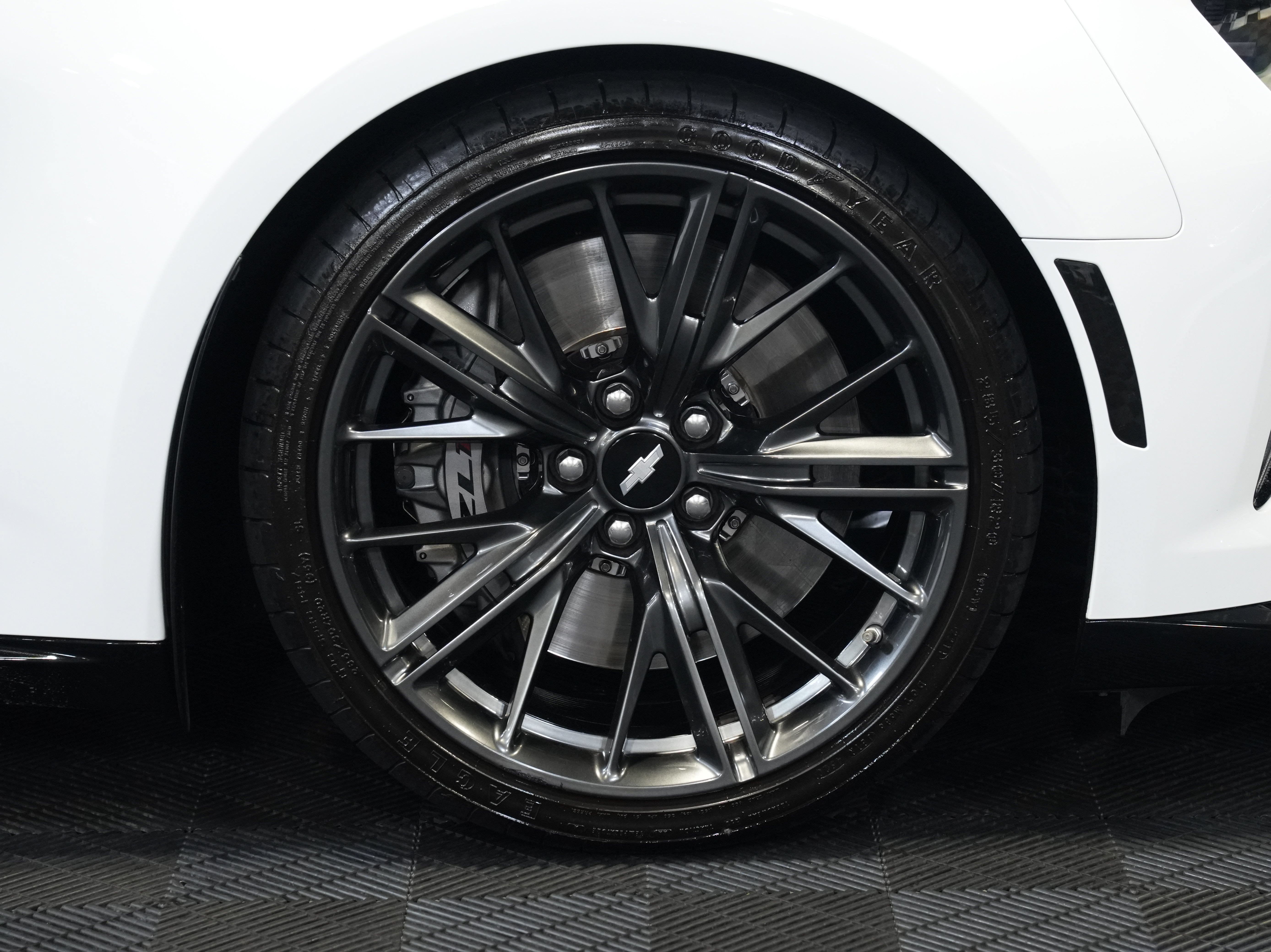 Used 2018 Chevrolet Camaro ZL1 RWD image 54