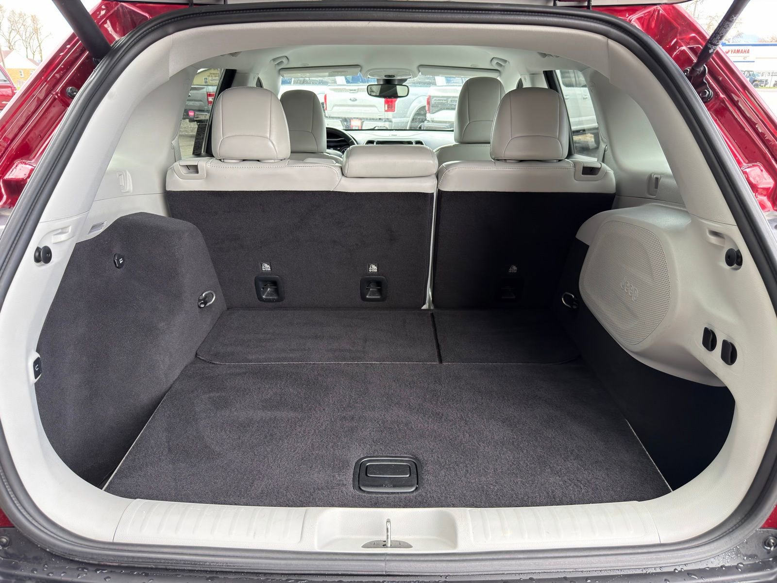 Used 2020 Jeep Cherokee Limited w/ Technology Group image 9