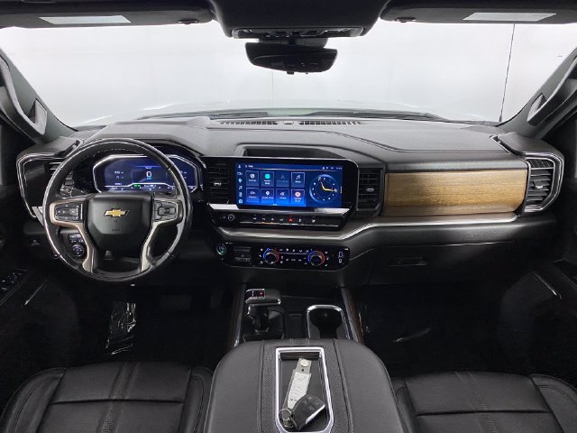 Certified 2022 Chevrolet Silverado 1500 High Country w/ High Country Premium Package AWD/4WD image 14