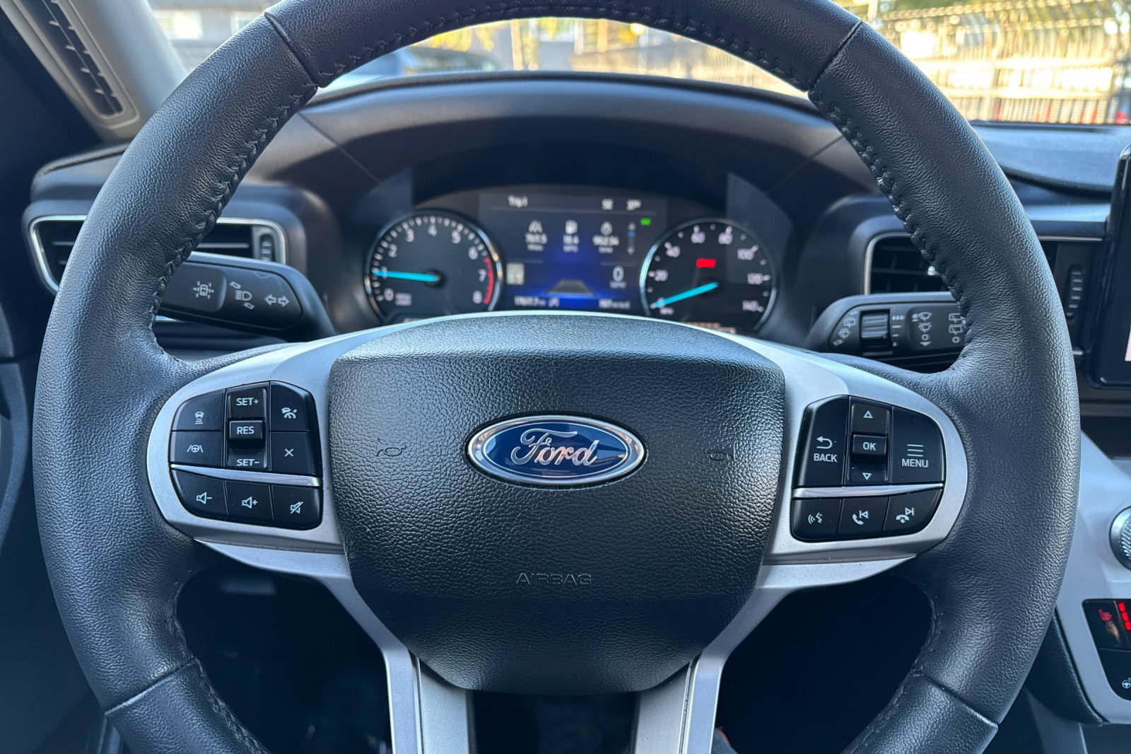 Used 2023 Ford Explorer XLT w/ Equipment Group 202A image 25