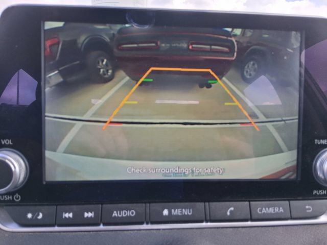 Used 2023 Nissan Sentra SR w/ Midnight Edition Package FWD image 12