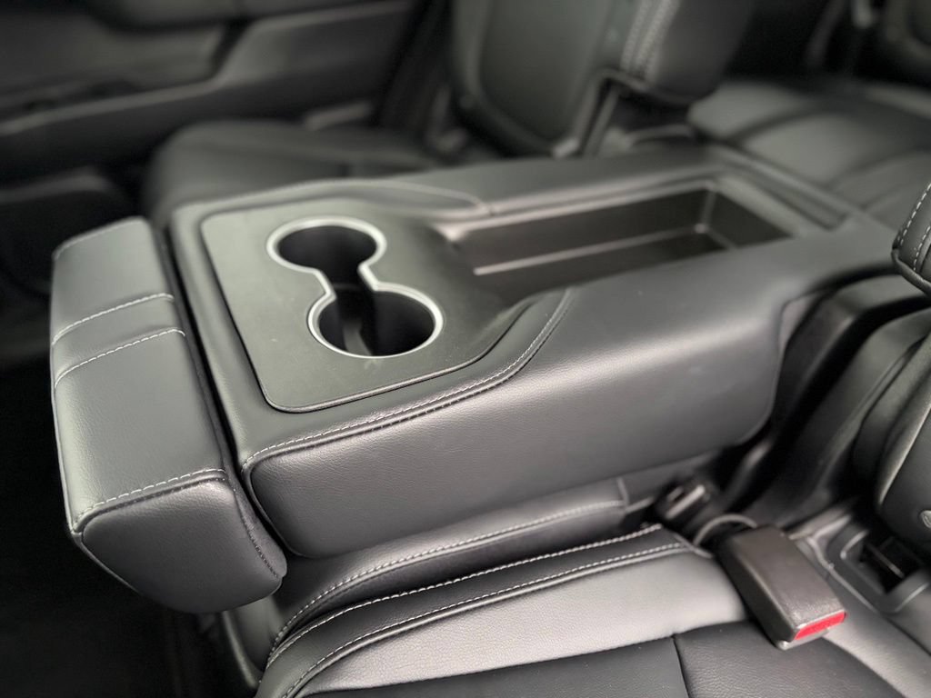 Used 2024 Honda Pilot Touring image 18