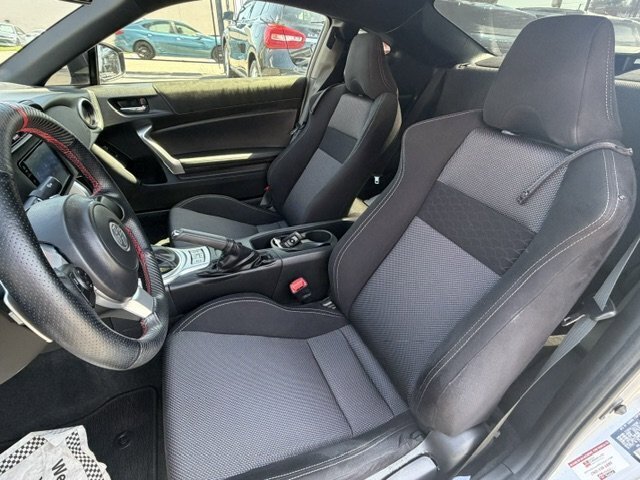 Used 2020 Toyota 86 RWD image 10