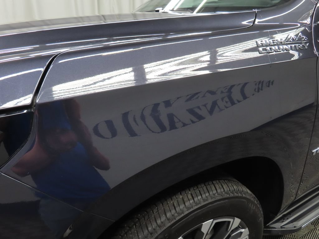 Used 2025 Chevrolet Tahoe High Country AWD/4WD image 57