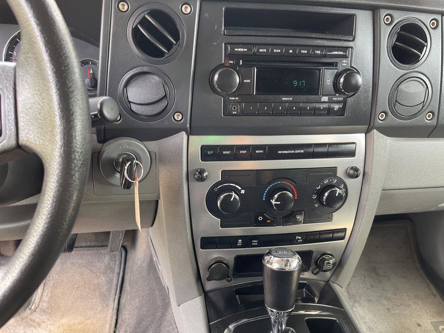 Used 2007 Jeep Commander Sport image 31