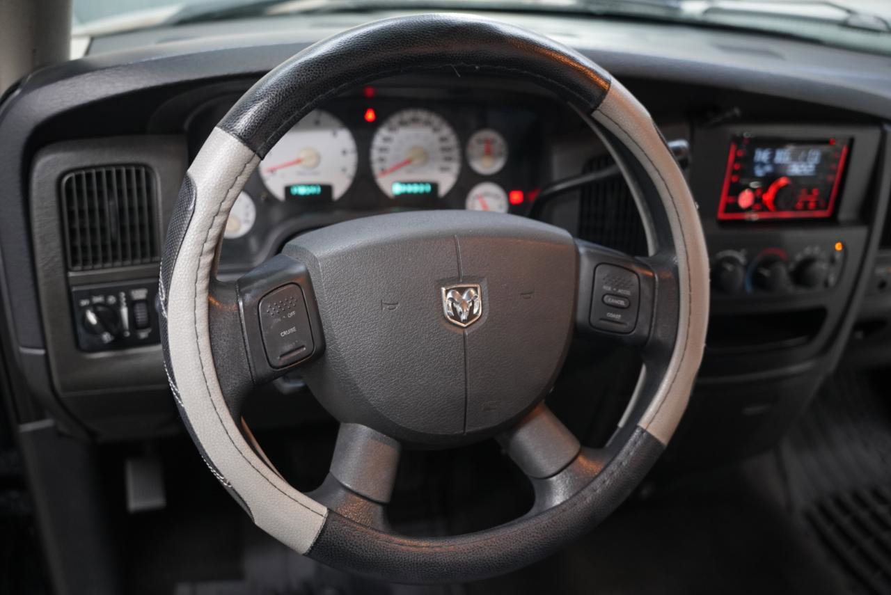 Used 2004 Dodge Ram 1500 Truck SLT w/ Sport Appearance Group image 12