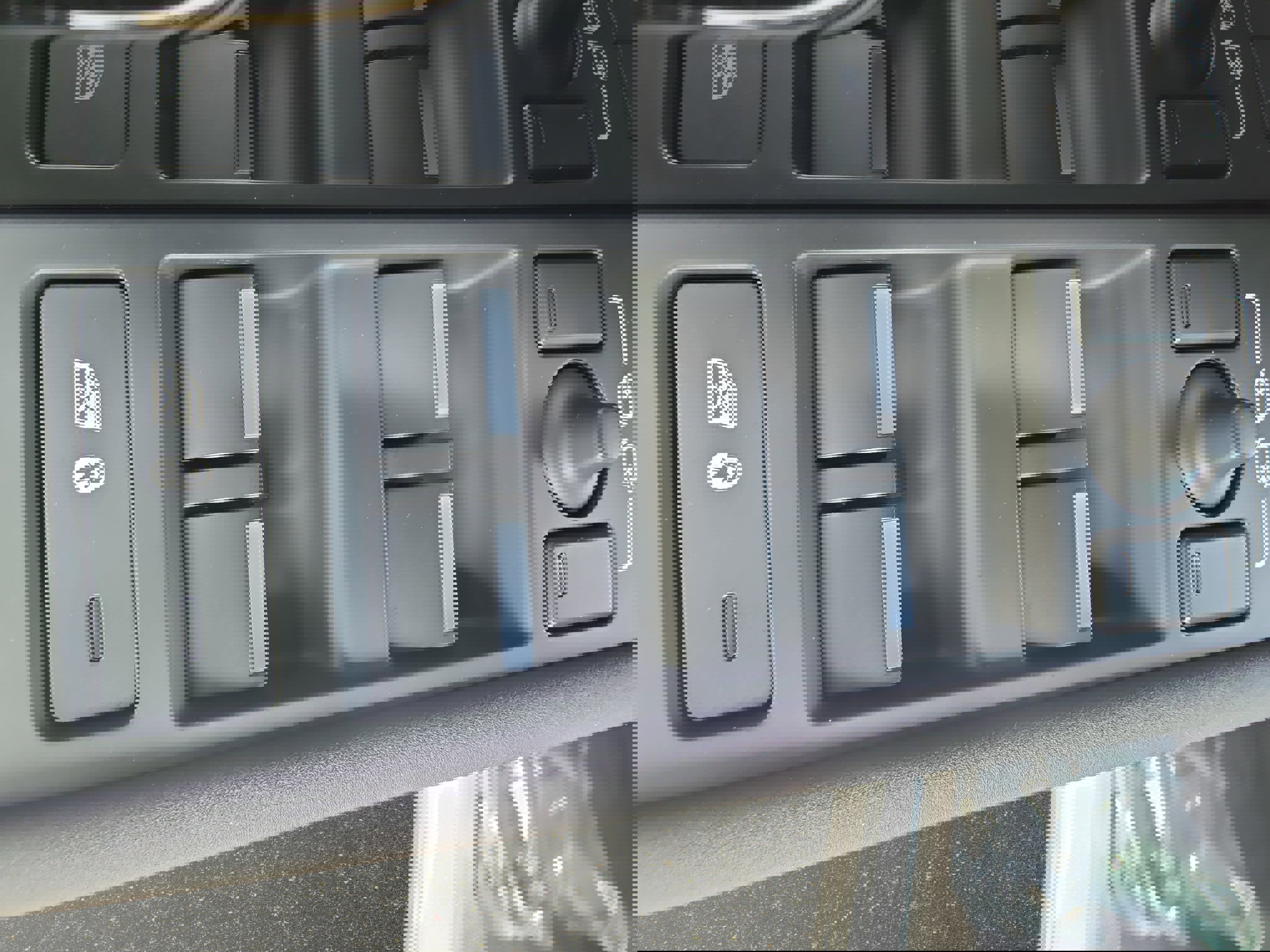 Certified 2025 Land Rover Range Rover Evoque Dynamic SE image 28