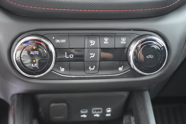 Used 2023 Chevrolet TrailBlazer RS w/ Convenience Package AWD/4WD image 27