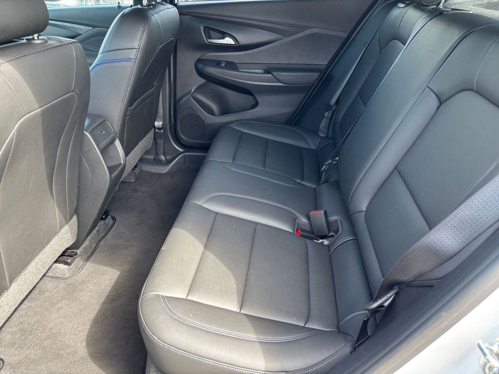 Used 2025 Buick Envista Sport Touring FWD image 25