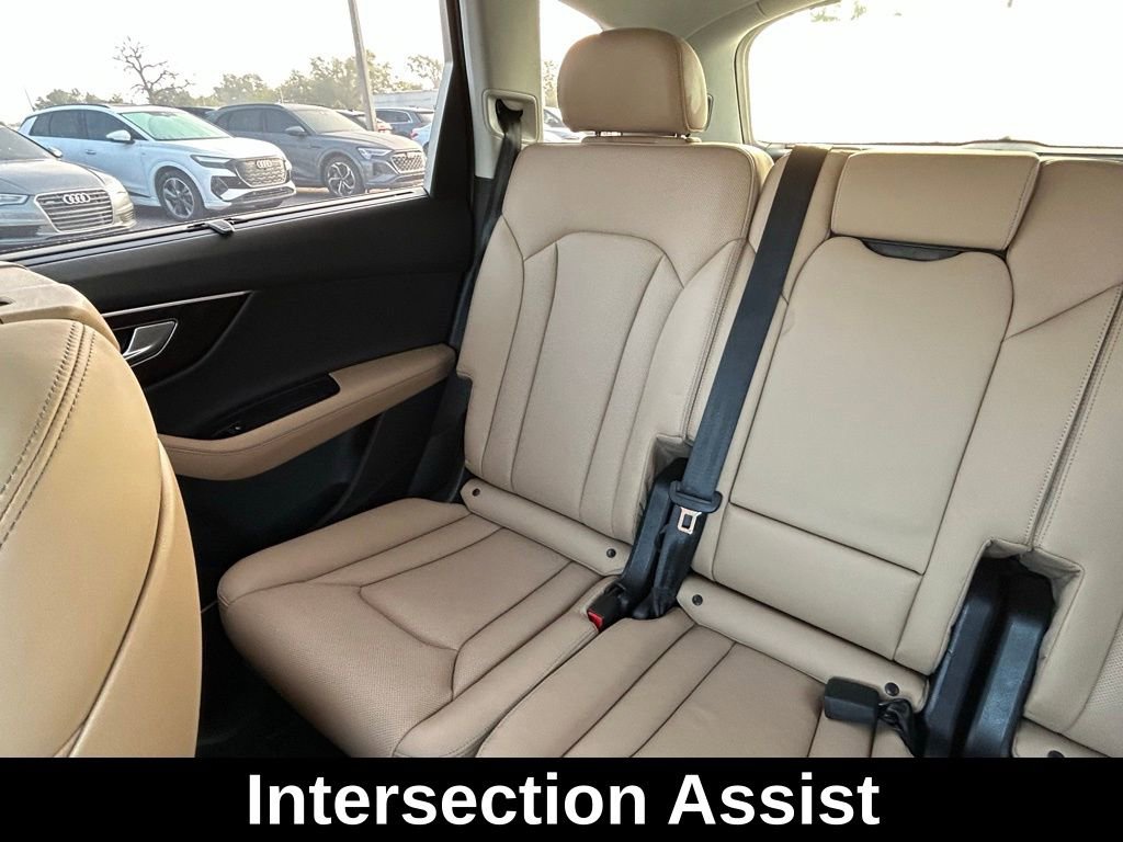 Used 2025 Audi Q7 3.0T Prestige AWD/4WD image 12