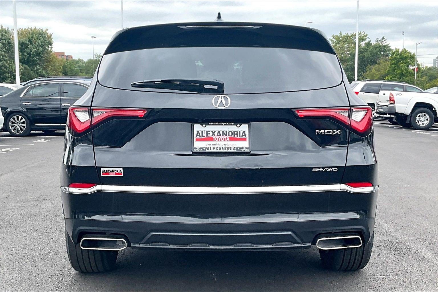 Used 2023 Acura MDX SH-AWD image 4