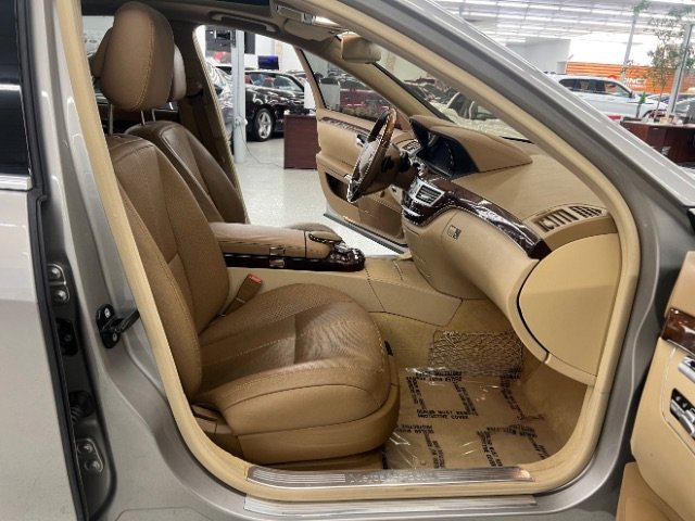 Used 2009 Mercedes-Benz S 550 4MATIC image 32