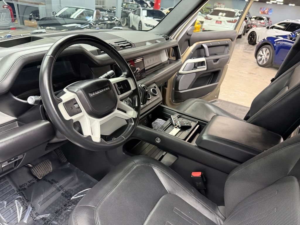 Used 2022 Land Rover Defender 110 X-Dynamic HSE AWD/4WD image 30