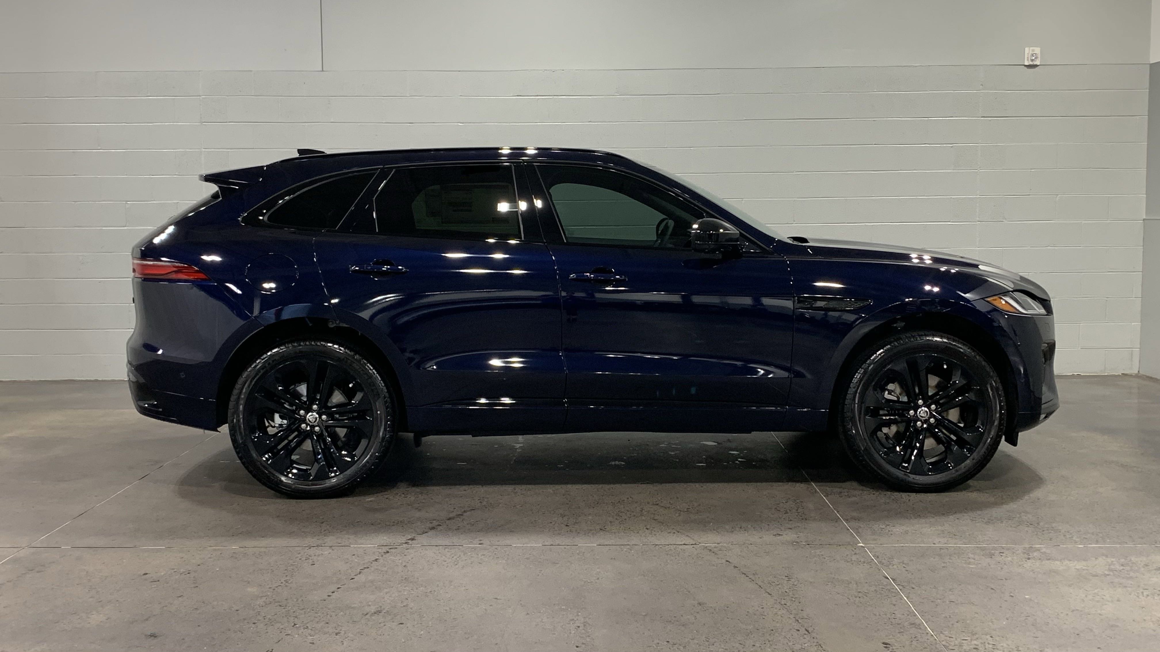 New 2026 Jaguar F-PACE R-Dynamic S image 13