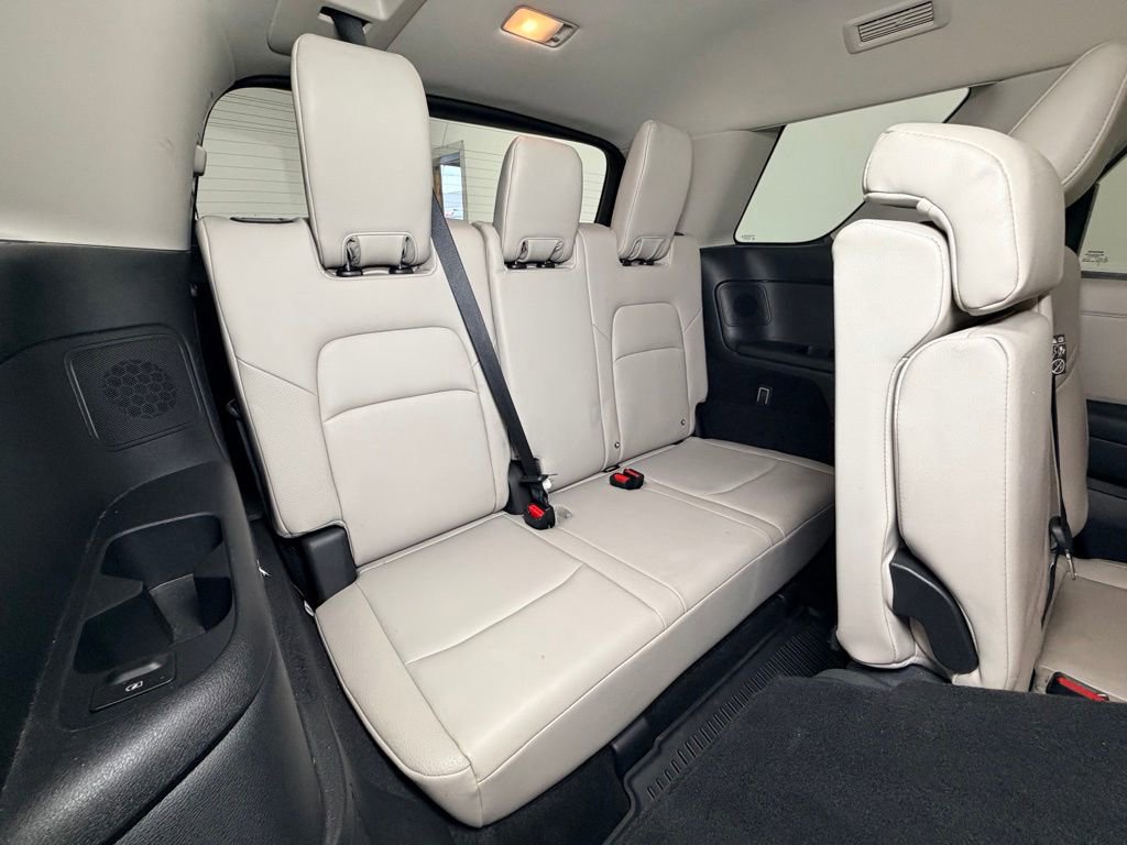 Used 2022 Nissan Pathfinder SL AWD/4WD image 14